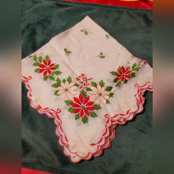 Poinsettia 100 % Cotton, Made in Japan. Vintage - Picture 1 of 6